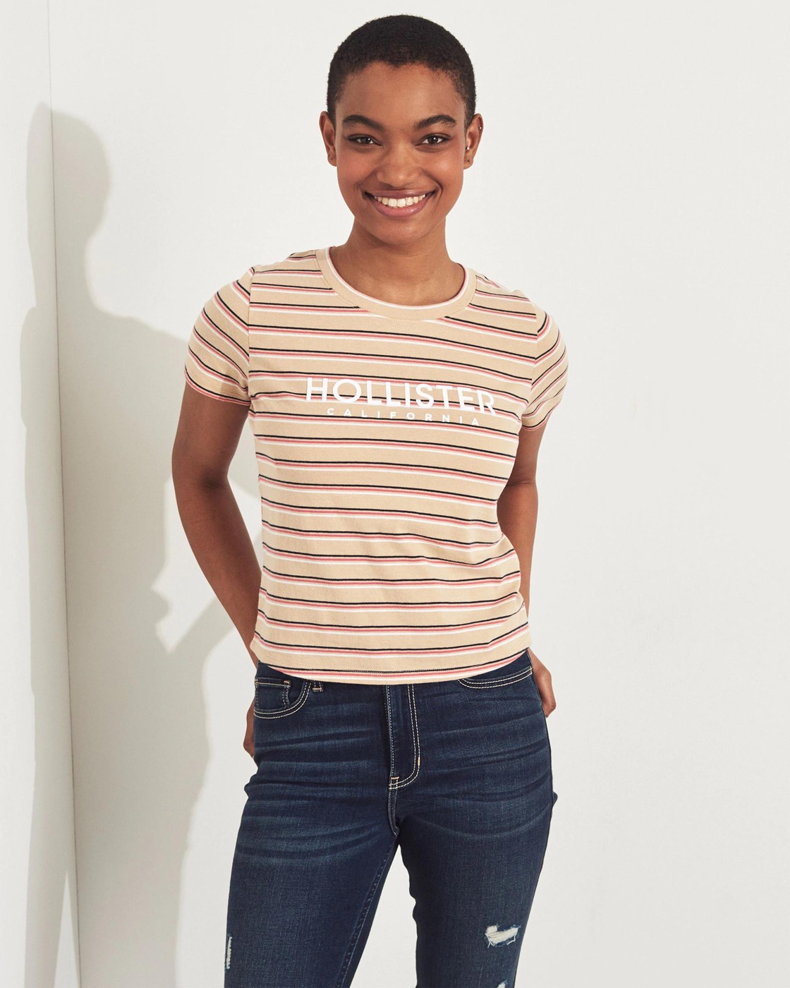 Бежевая футболка - женская футболка Hollister