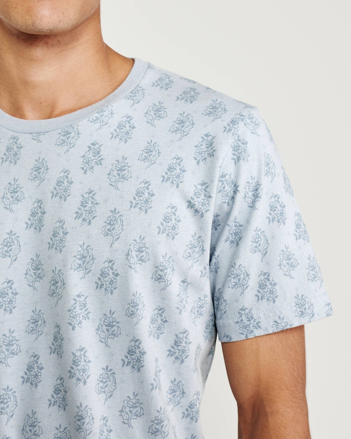 Голубая футболка - мужская футболка Abercrombie & Fitch, XL, XL